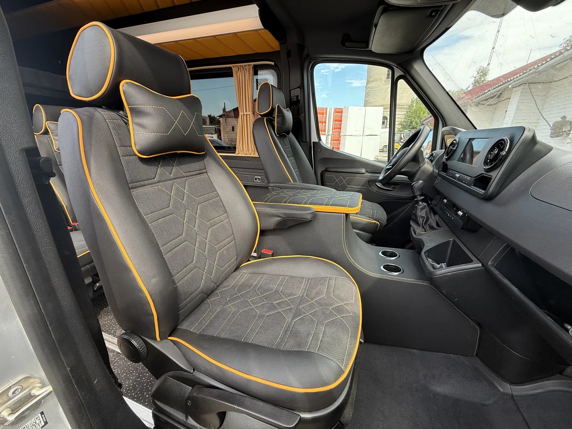 Пассажирско-грузовое переоборудование Sprinter 907 preview 6
