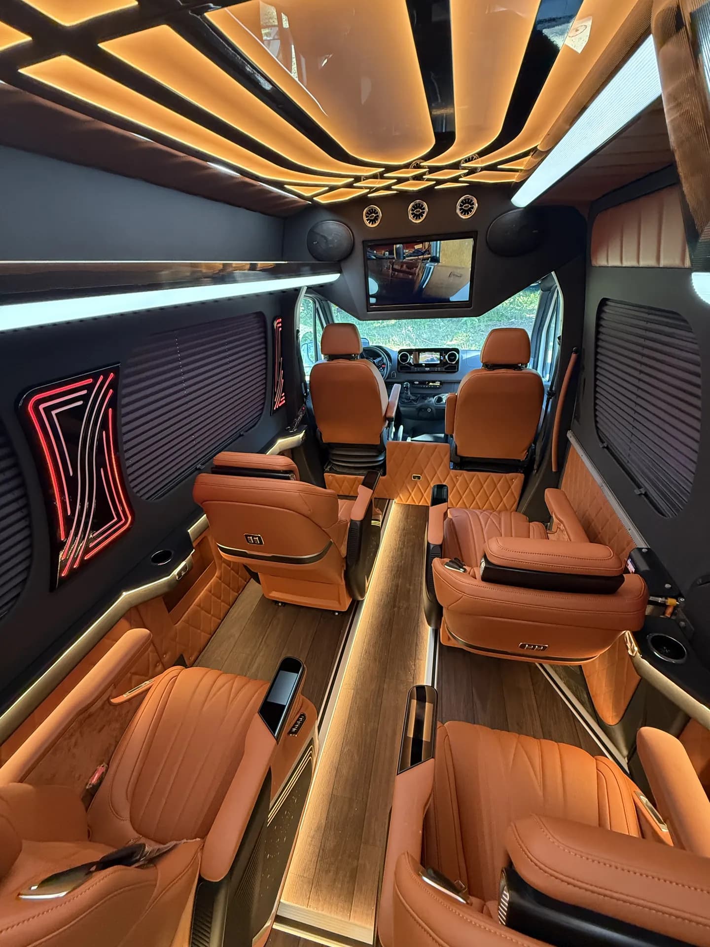 VIP-переоборудование Mercedes-Benz Sprinter preview 4