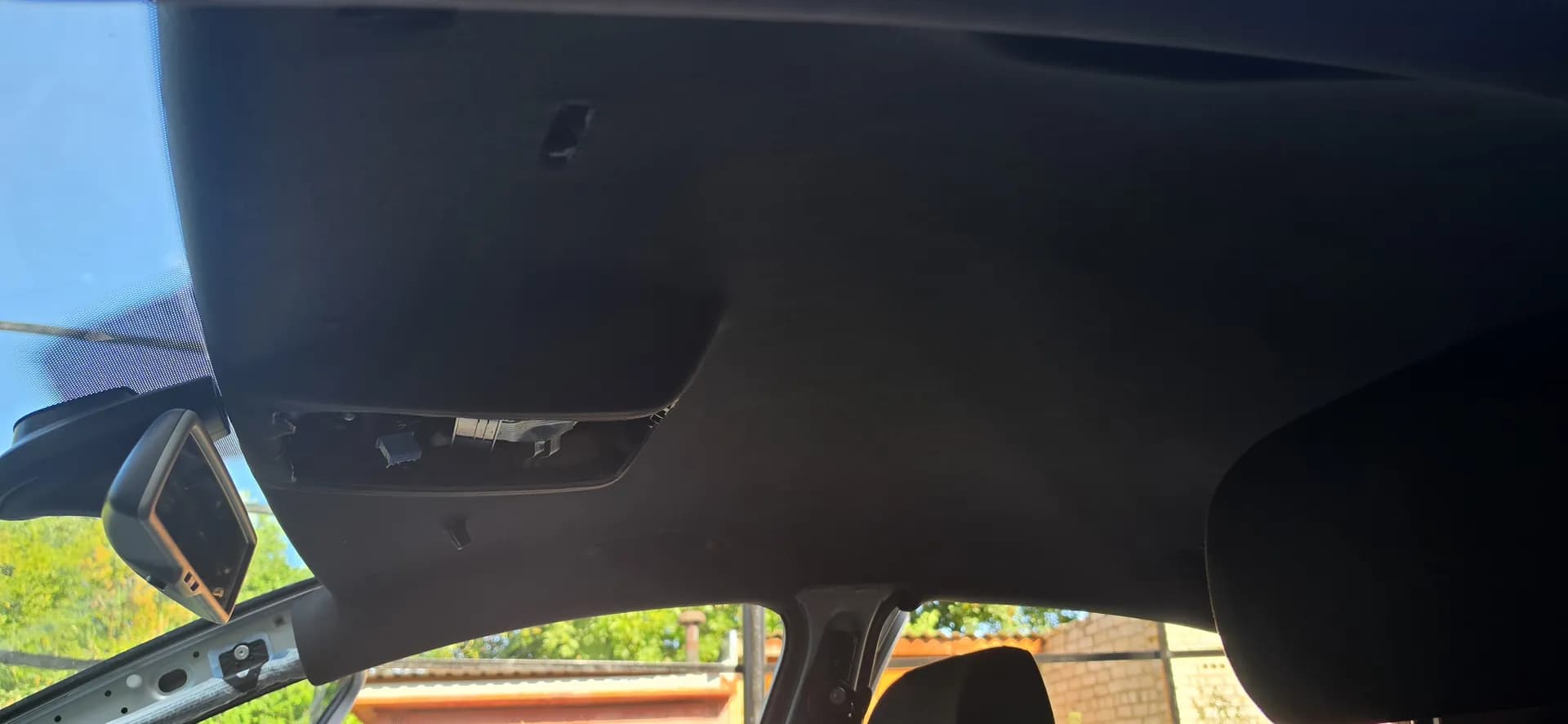 Перетяжка стелі та стійок Volkswagen Passat